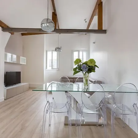 Loft Refait A Neuf En Dernier Etage 2 Paris