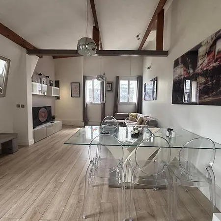 Loft Refait A Neuf En Dernier Etage 2 * Paříž